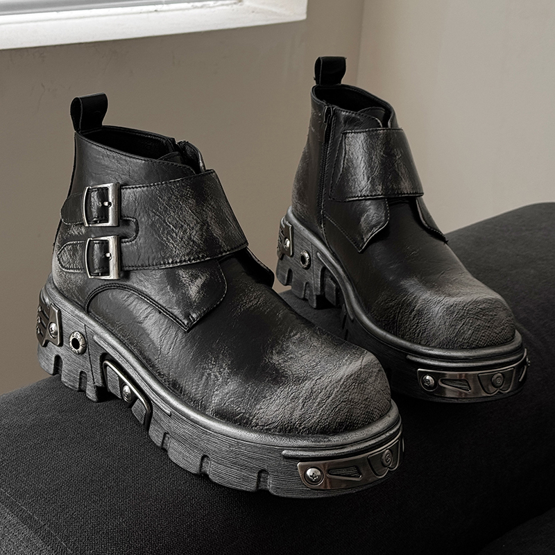 Street Fashion Essentials - รองเท้าบูทมอเตอร์ไซค์สไตล์พังก์สุดเท่สำหรับผู้ชายระดับไฮเอนด์ ตกแต่งด้วยกระดุมคู่และโลหะไล่เฉดสี รองเท้าบูทสั้นแฟชั่น