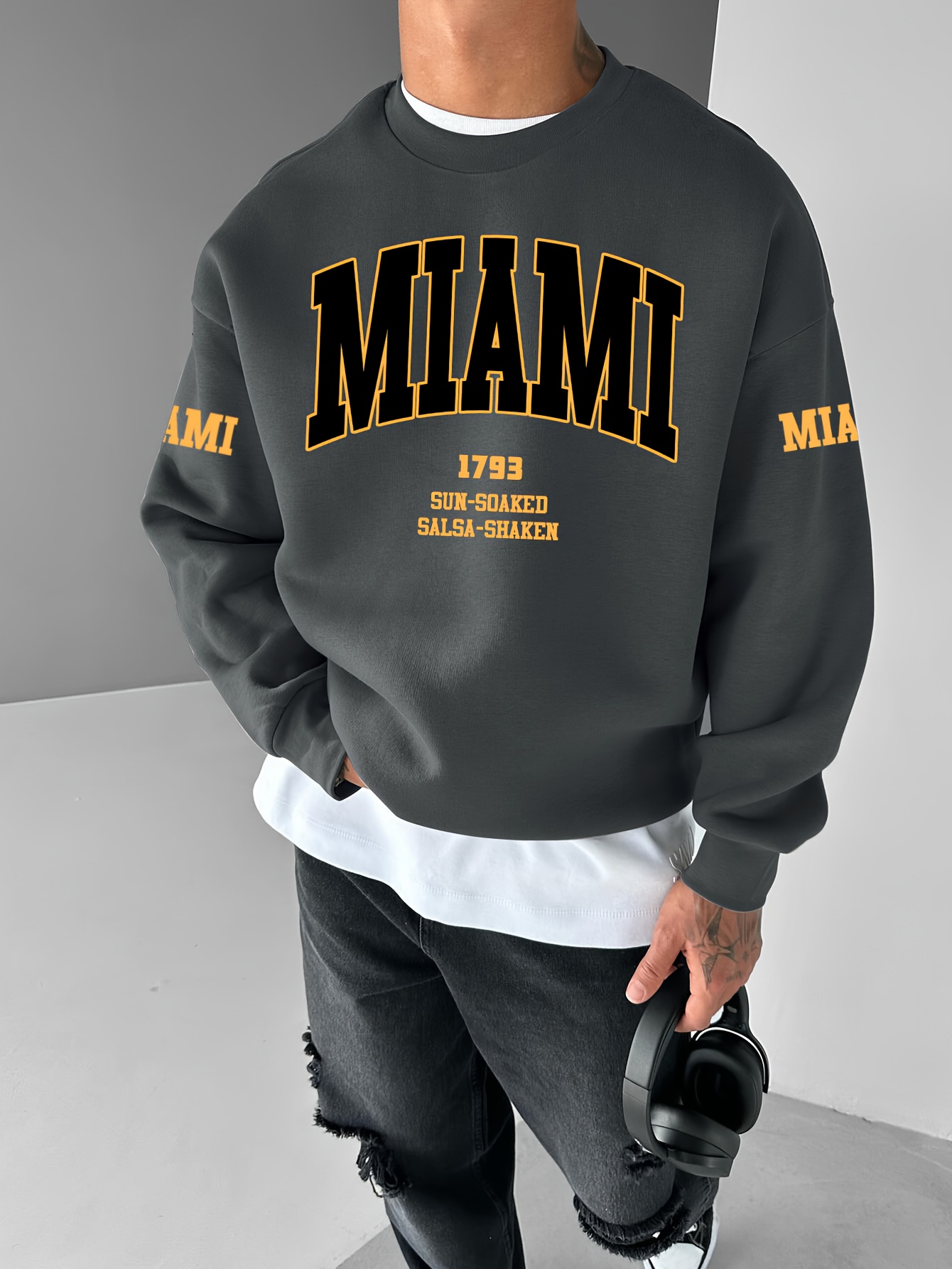 เสื้อยืดแขนยาวคอกลมผู้ชายแฟชั่ - Street Fashion Of Milan บทวิจารณ์และราคา