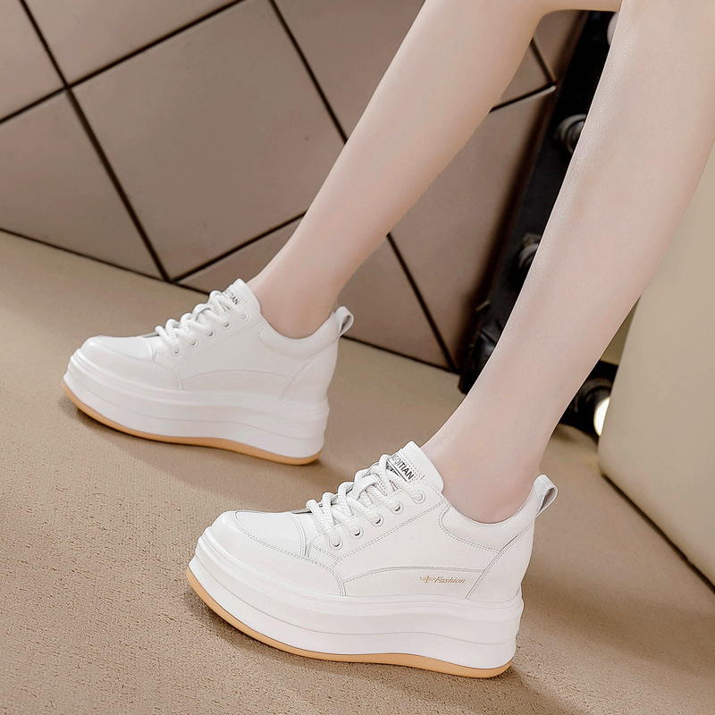 รองเท้าผ้าใบพื้นหนา 8 ซม. ปี 2 - Chunky Sneaker Platform บทวิจารณ์และราคา