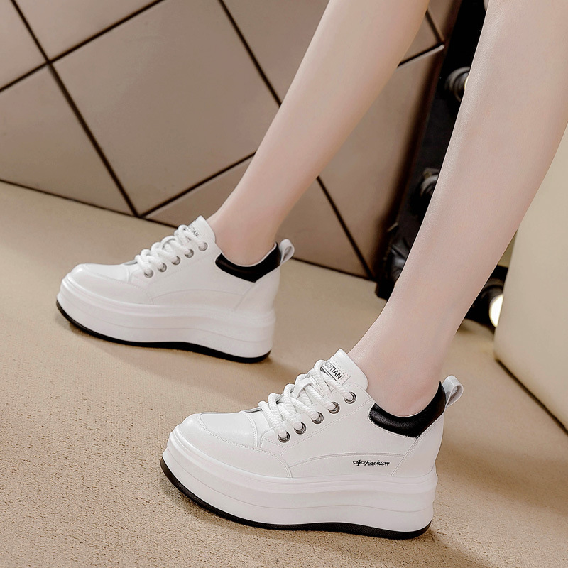 รองเท้าผ้าใบพื้นหนา 8 ซม. ปี 2 - Chunky Sneaker Platform บทวิจารณ์และราคา