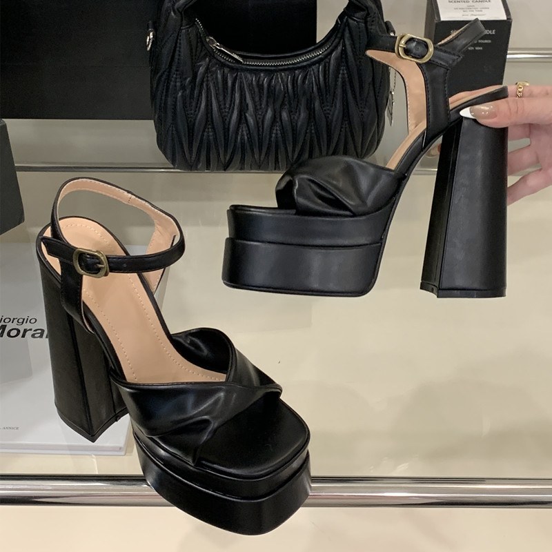 สไตล์ดาวแฟชั่นคู่แพลตฟอร์มWedg - Chunky Sneaker Platform บทวิจารณ์และราคา