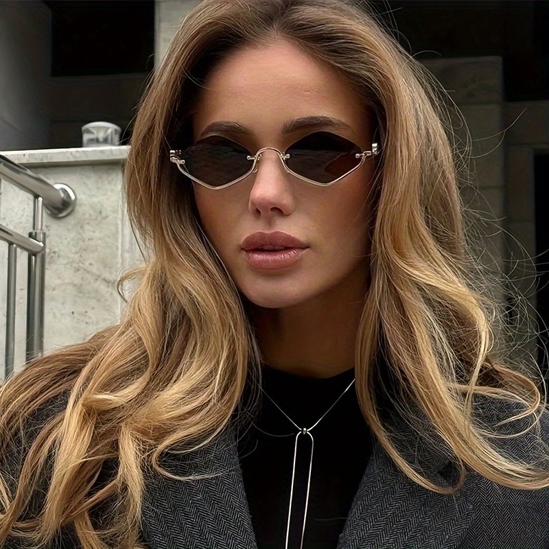 กรอบรูปครึ่งวงกลมทรงเพชรแบบใหม - Street Fashion Look บทวิจารณ์และราคา